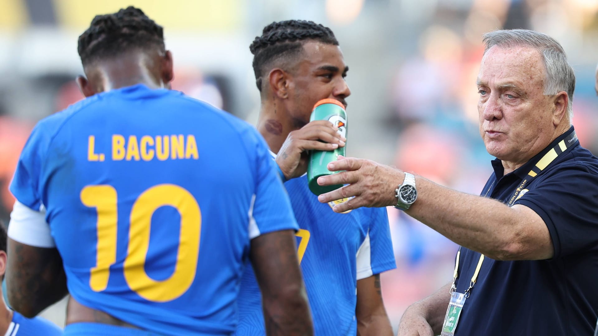 Dick Advocaat coaches his players (archive photo): He wants to go to the World Cup with Curaçao.