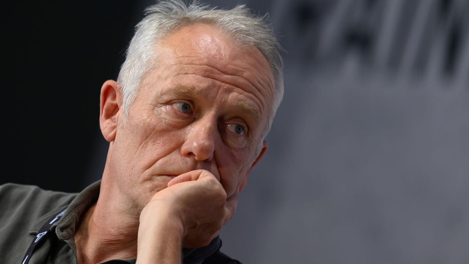 Streich at a DFB panel discussion on the topic of exercise.