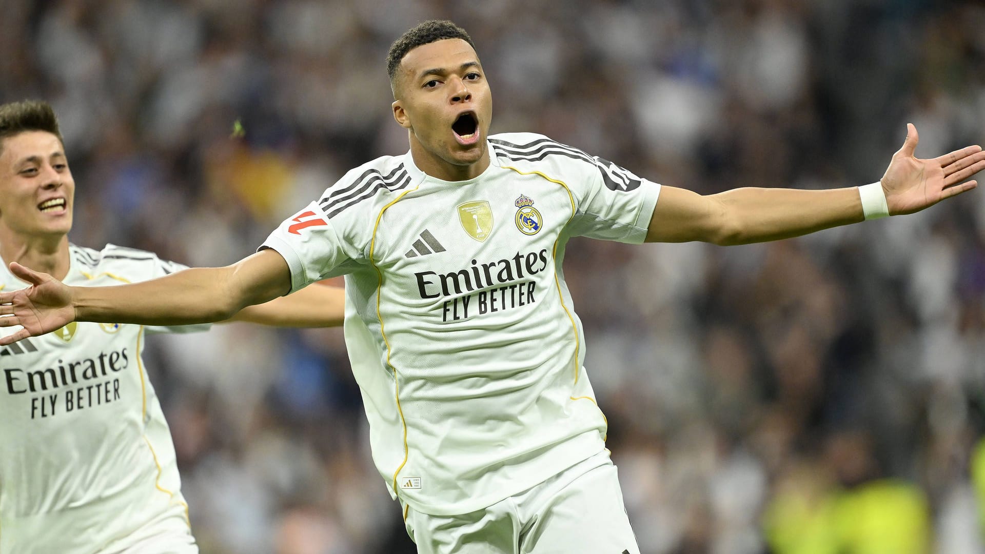 Initiated the victory with his goal to make it 1-0: Kylian Mbappé celebrates in the game against FC Barcelona.