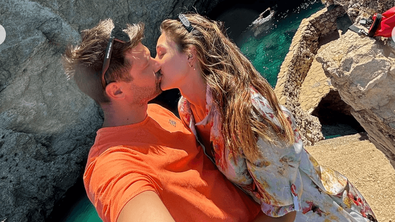Ex-biathlon star Dominik Windisch and Gai Brunello: The couple appeared on a romantic vacation in Sicily.