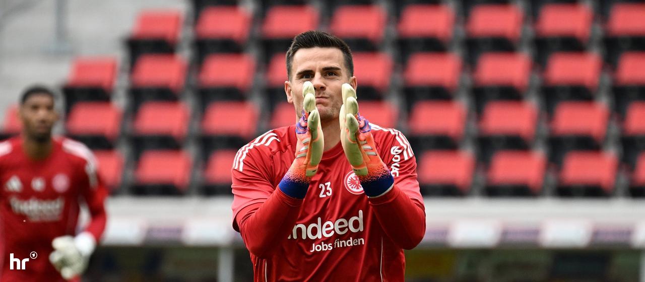 Michael Zetterer applauds