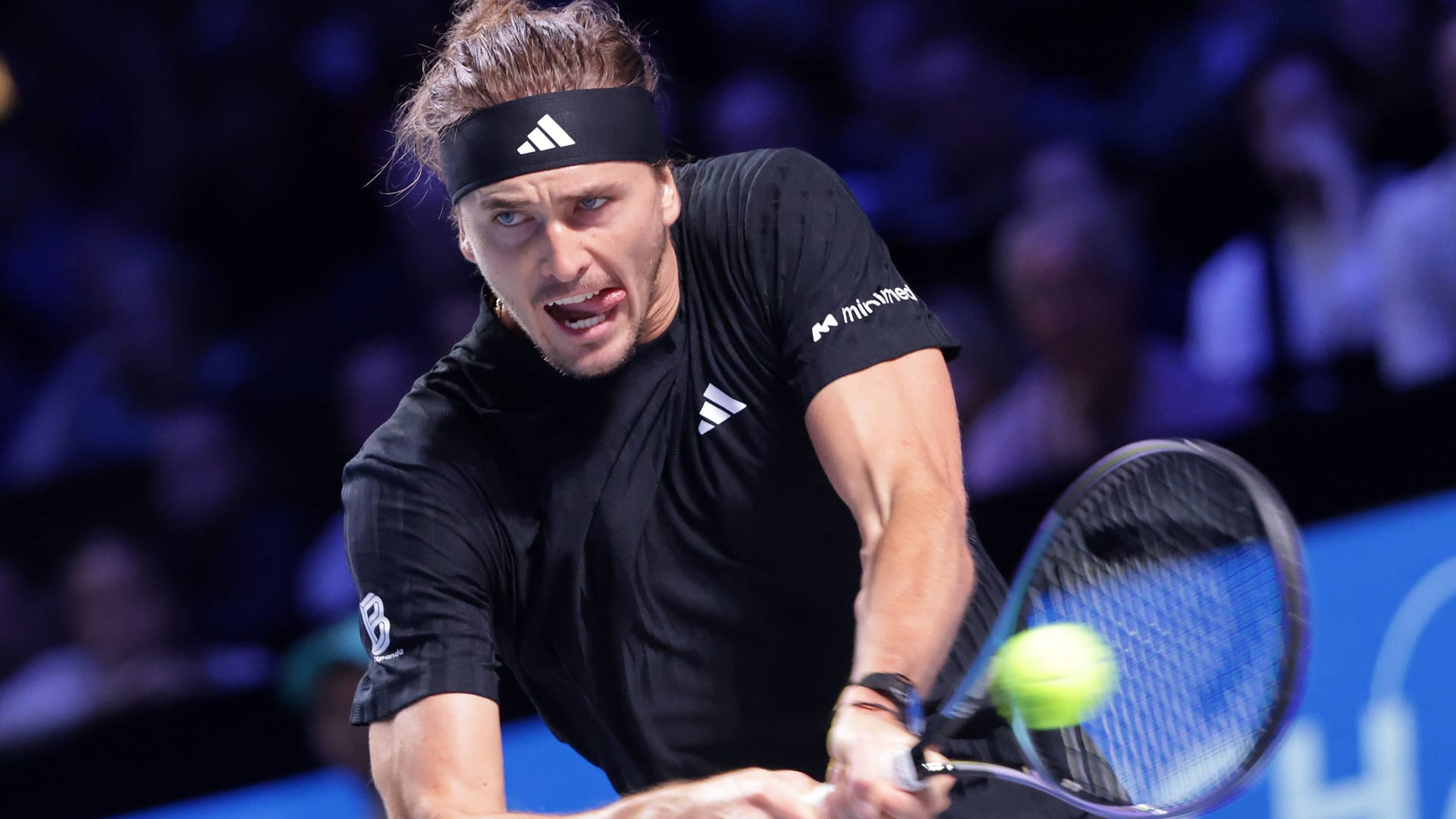 Fully focused: Alexander Zverev in the final in Vienna against Jannik Sinner.