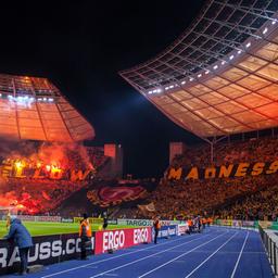 Fans of SG Dynamo Dresden set off pyrotechnics in the Olympic Stadium Berlin on October 30, 2019 (Source: IMAGO / Steffen Kuttner)