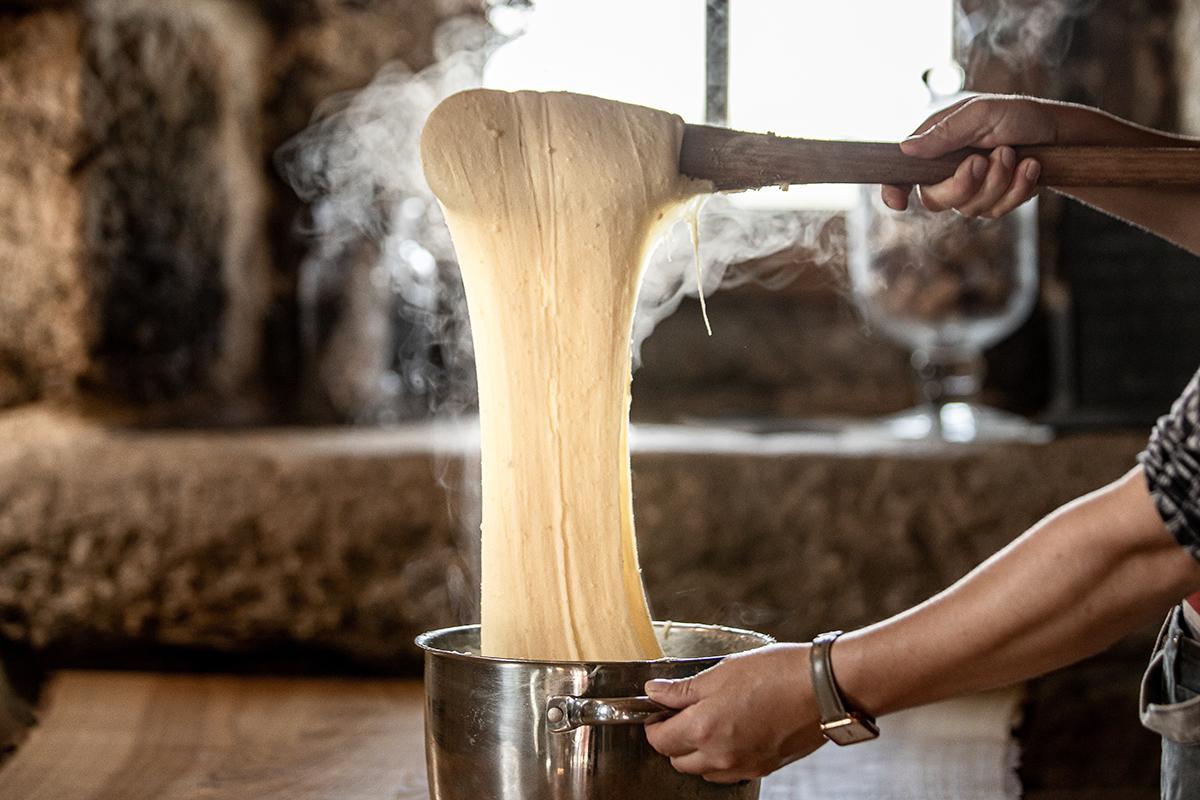 The aligot, Aveyron's gastronomic emblem, mixes potato and cheese in an elastic and creamy puree that is shared at family tables
