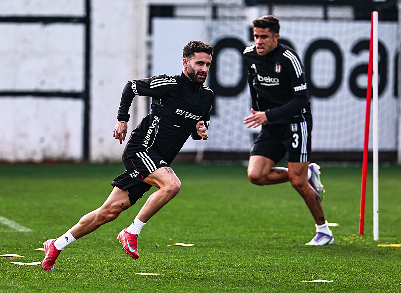 On which channel is the Beşiktaş-Fenerbahçe match?