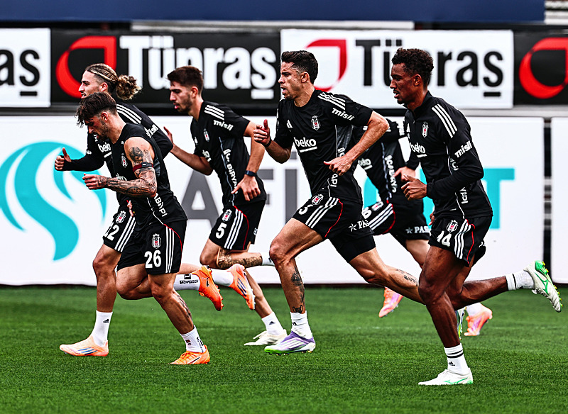 Beşiktaş-Fenerbahçe match squad