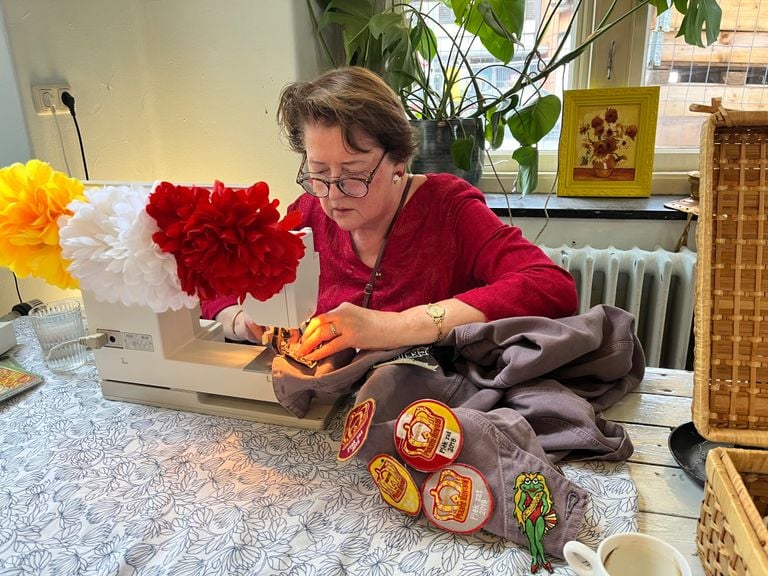 Seamstress Jetty has put hundreds of emblems on keels throughout her life (photo: Megan Hanegraaf). 