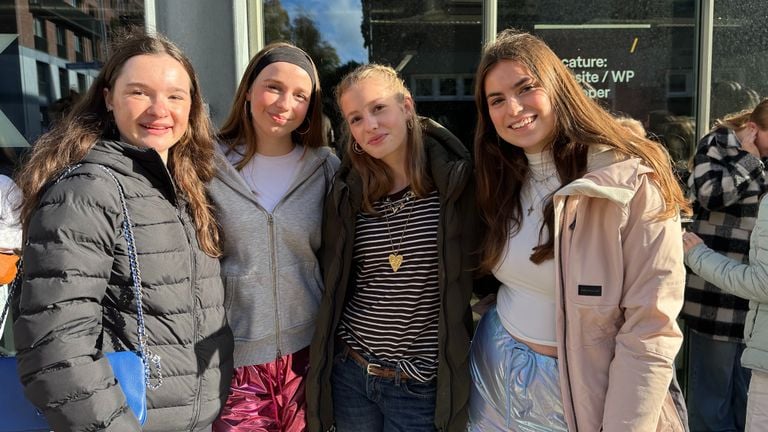 Four friends who know each other through K3-TikTok (Photo: Omroep Brabant).