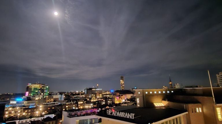 The moon over Eindhoven (photo: Marcelline Jans).