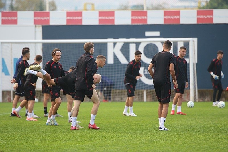 Samsunspor - Hamrun Spartans match possible 11