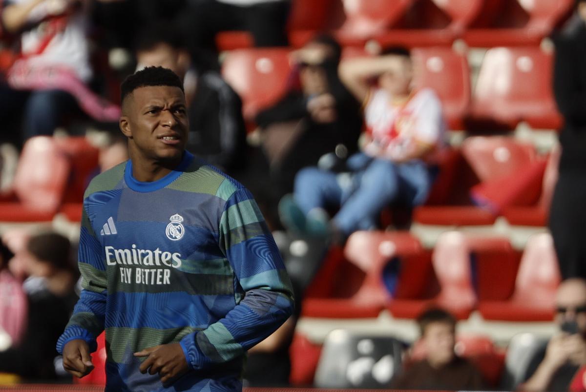 Real Madrid's French forward Kylian Mbappe during the warm-up prior to his team's match against Rayo Vallecano