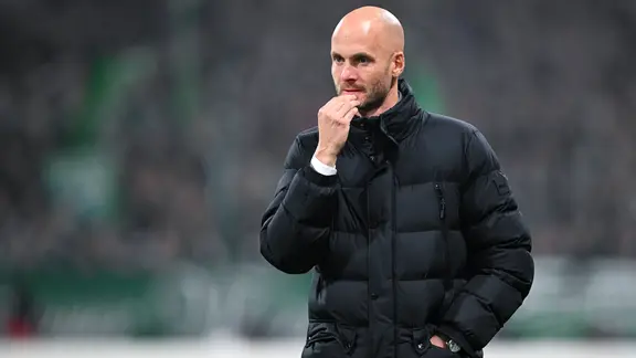 Coach Paul Simonis from VfL Wolfsburg 