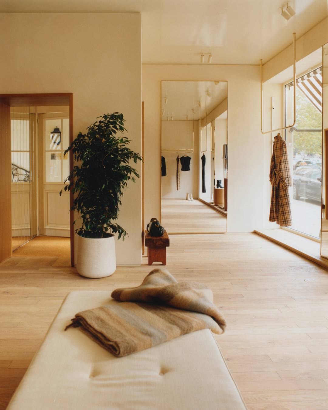 Le new flagship Bruxellois d'Ami Paris.