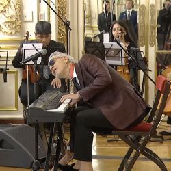 The tenor Andrea Bocelli sang a song at the Casa Rosada. | Photo: CEDOC.
