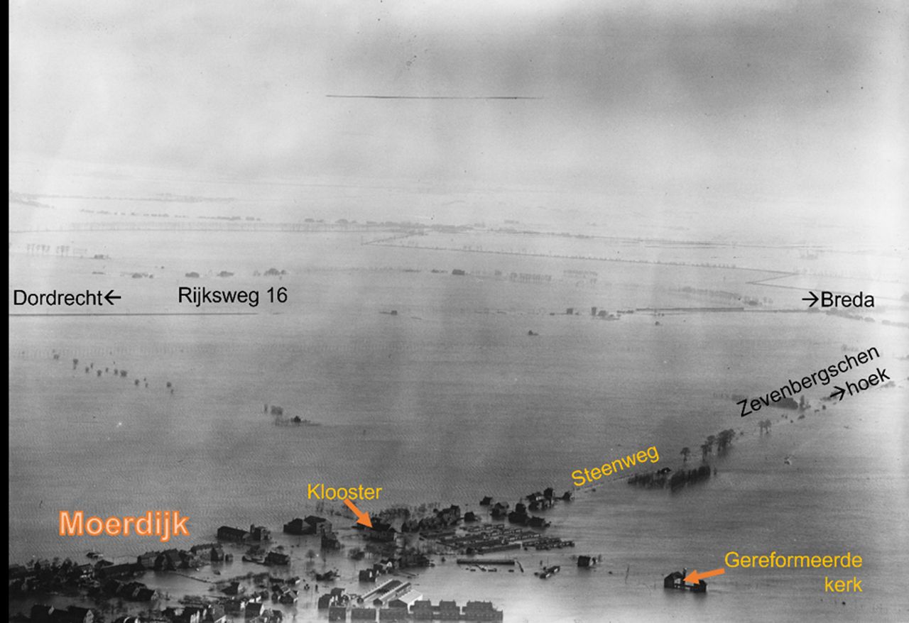 Moerdijk was completely flooded during the 1953 flood disaster (source: Erfgoed Moerdijk)