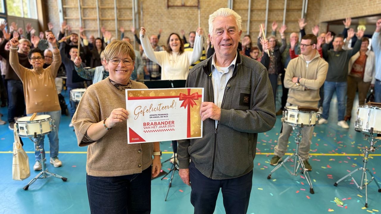 Angel and Joseph with their certificate.