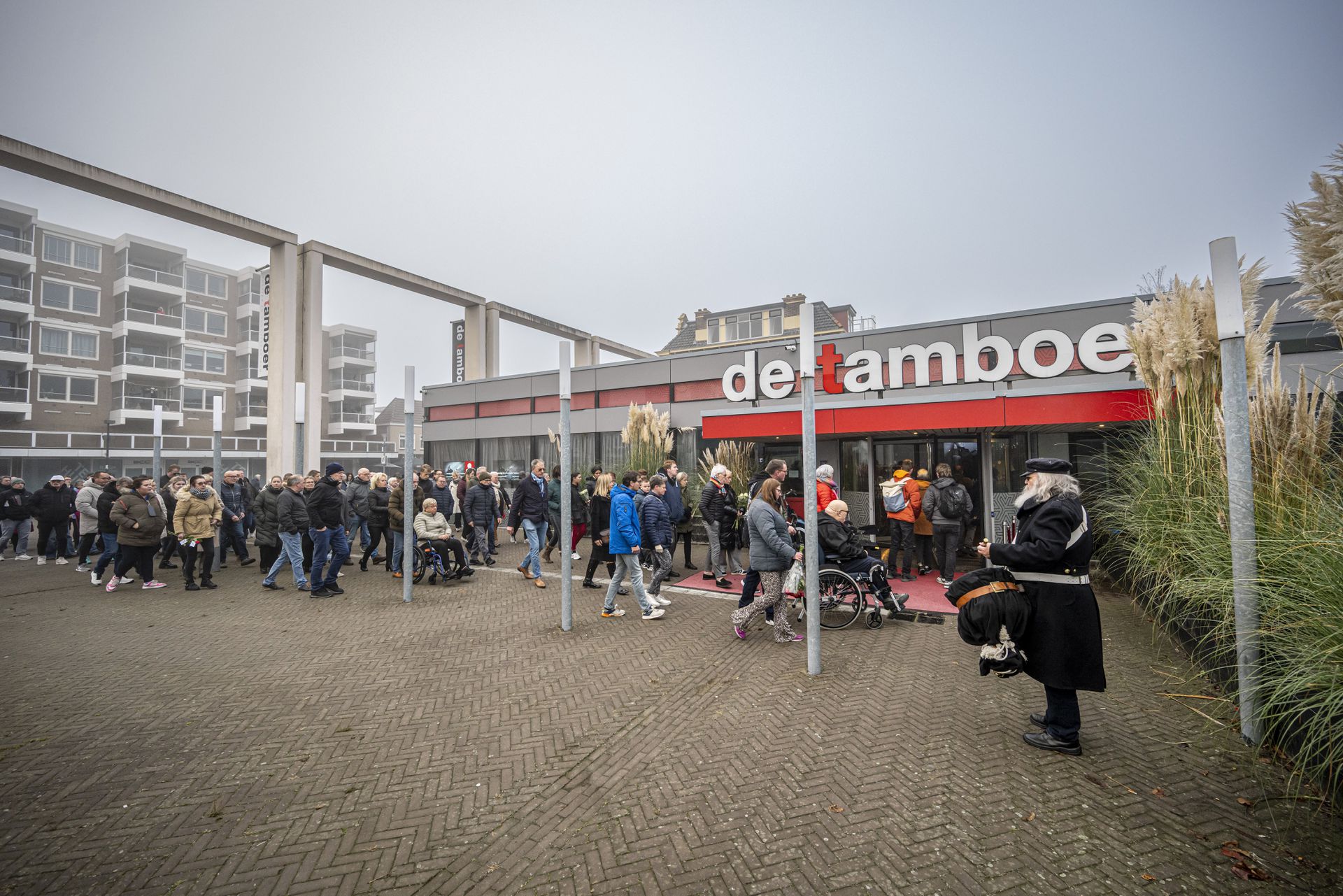 Great interest in René Karst's farewell in De Tamboer.  