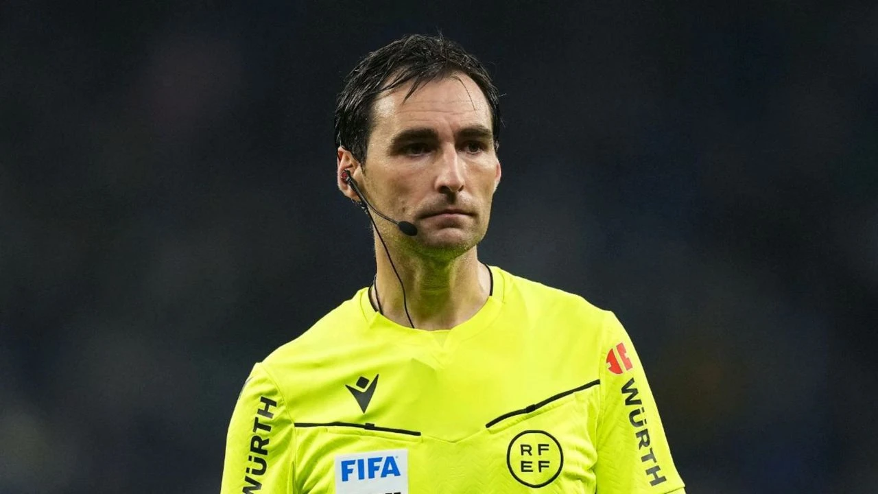 Fenerbhaçe-Ferencvaros match referee