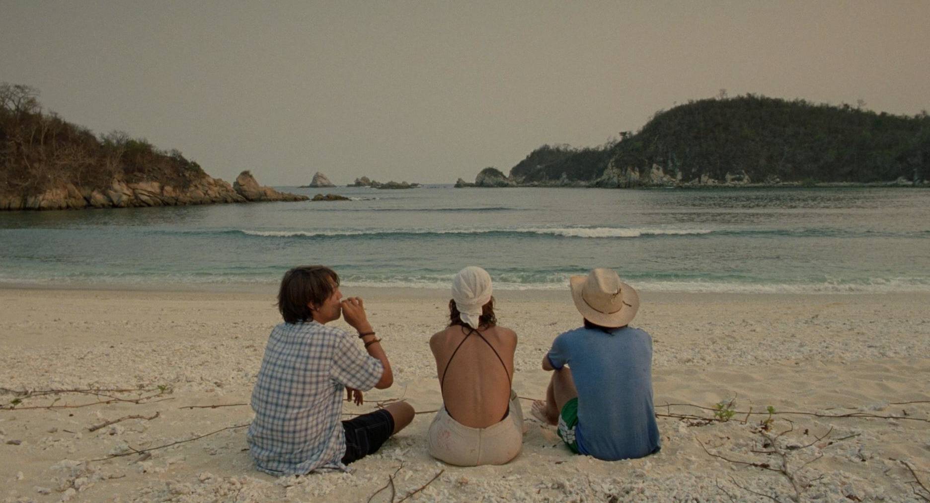 What remains is also the melancholy of the lost (Tenoch and Julio) and the lost (Luisa) youth 