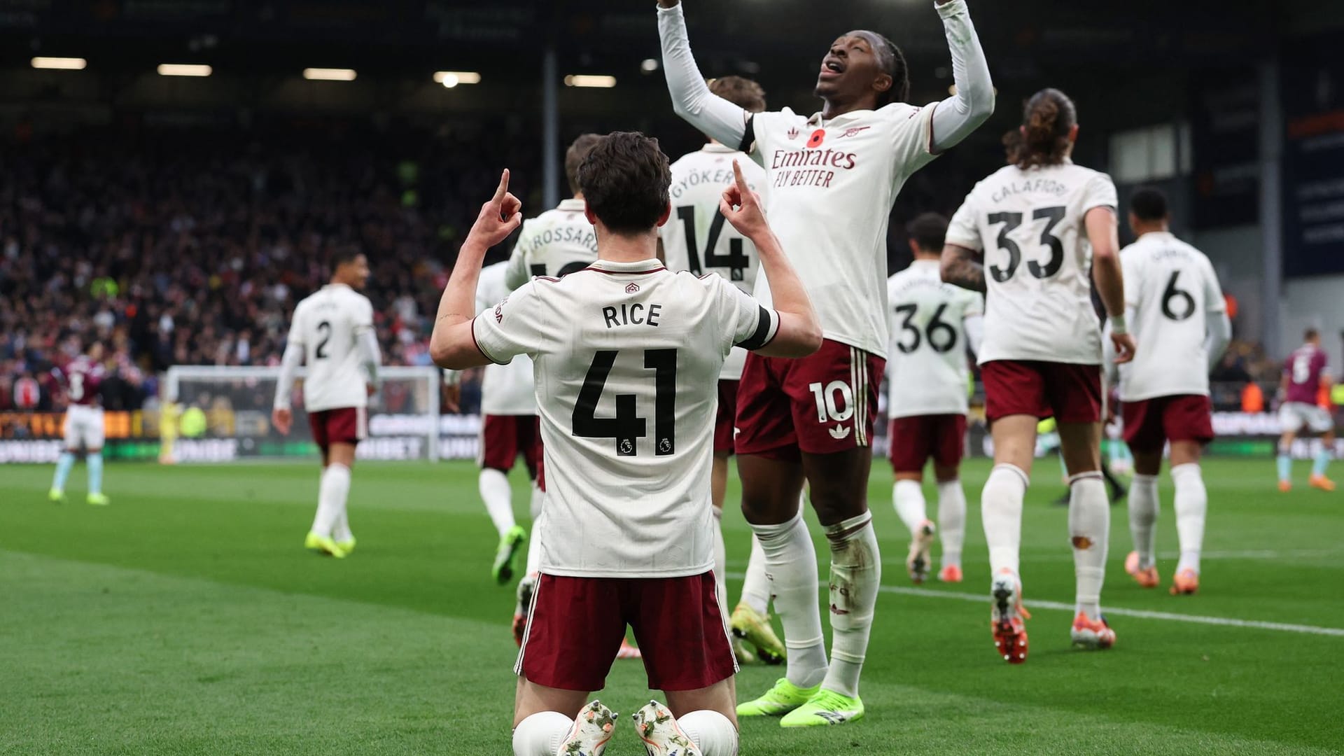 Declan Rice on his knees: His goal celebration had a sad background.