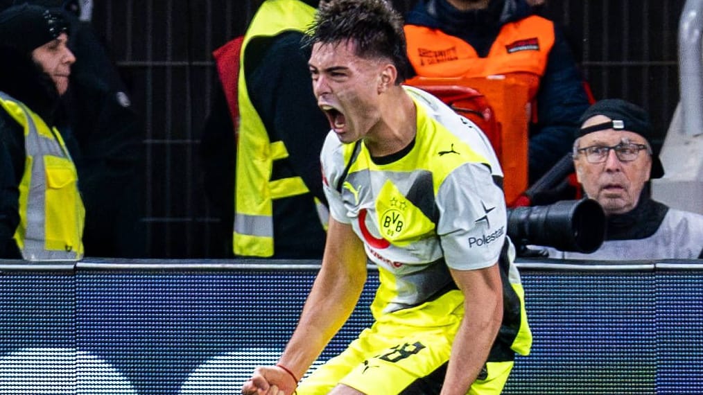 Initiated Dortmund's victory: Aarón Anselmino celebrates his goal to make it 1-0.