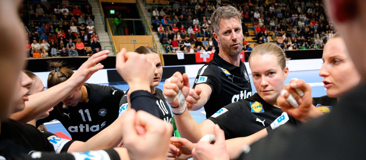 The DHB team shortly before the start of the home World Cup