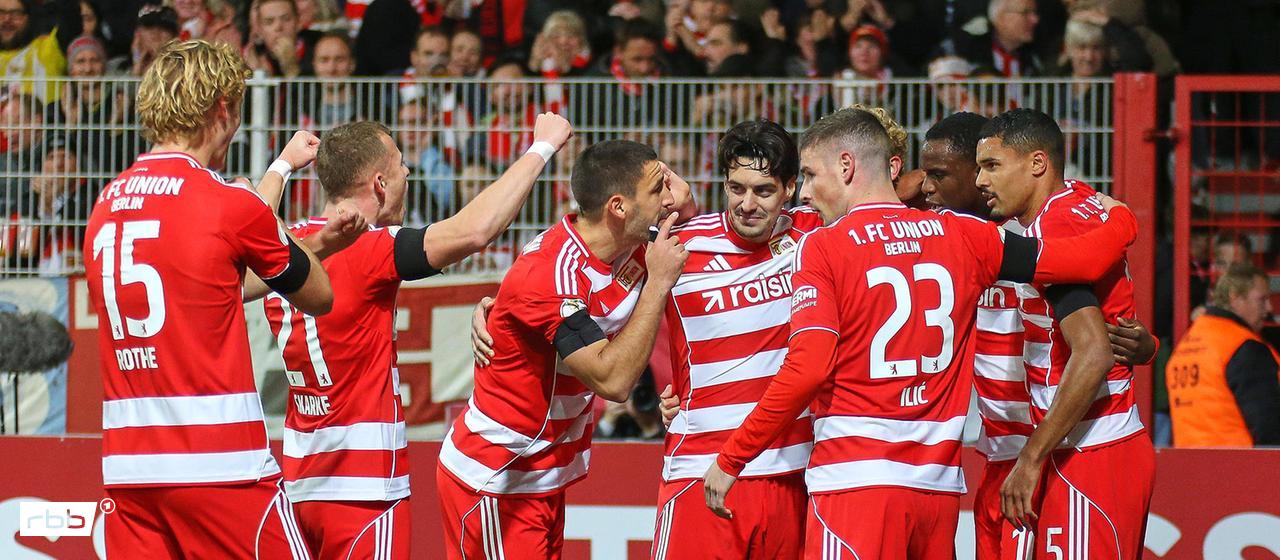 The Union Berlin players celebrate a goal. (Photo: IMAGO / dts news agency)