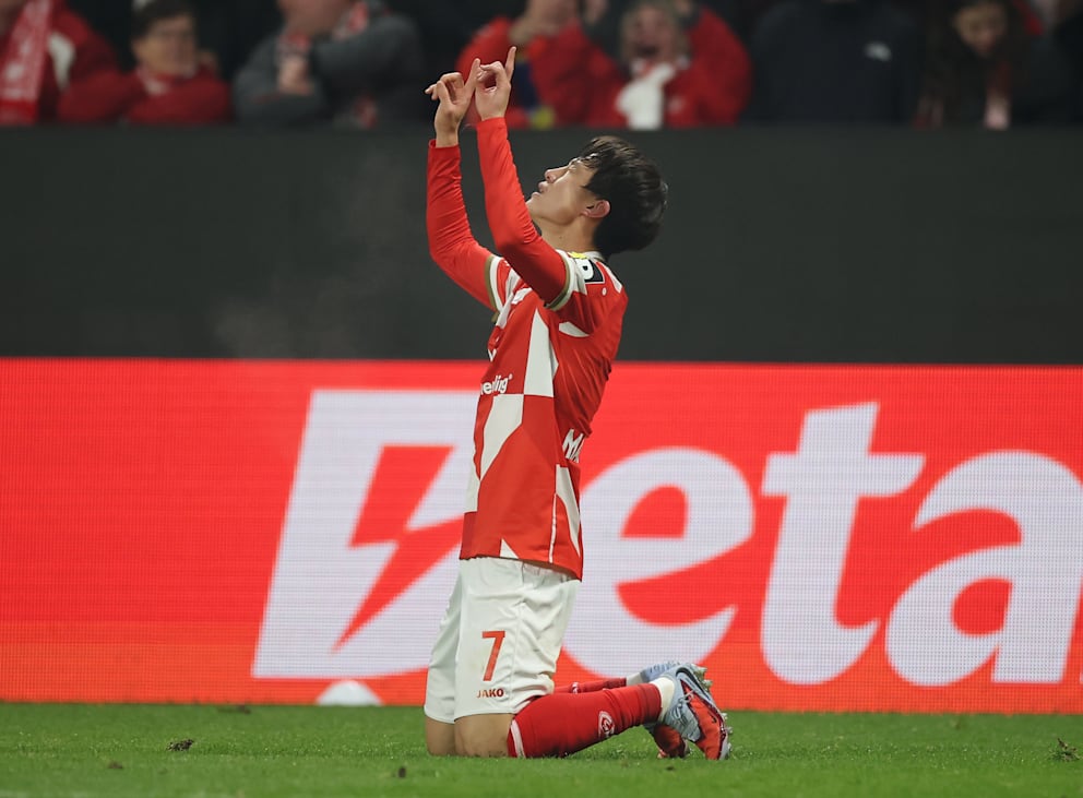 Jae-Sung Lee (33) jubelt über seinen späten Siegtreffer