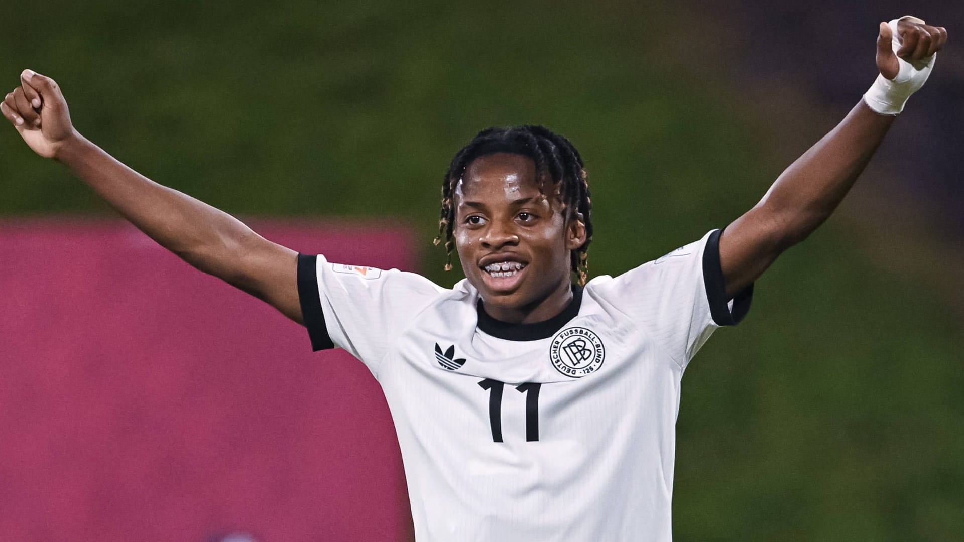 Wisdom Mike: The offensive talent from FC Bayern wants to reach the next round with Germany.