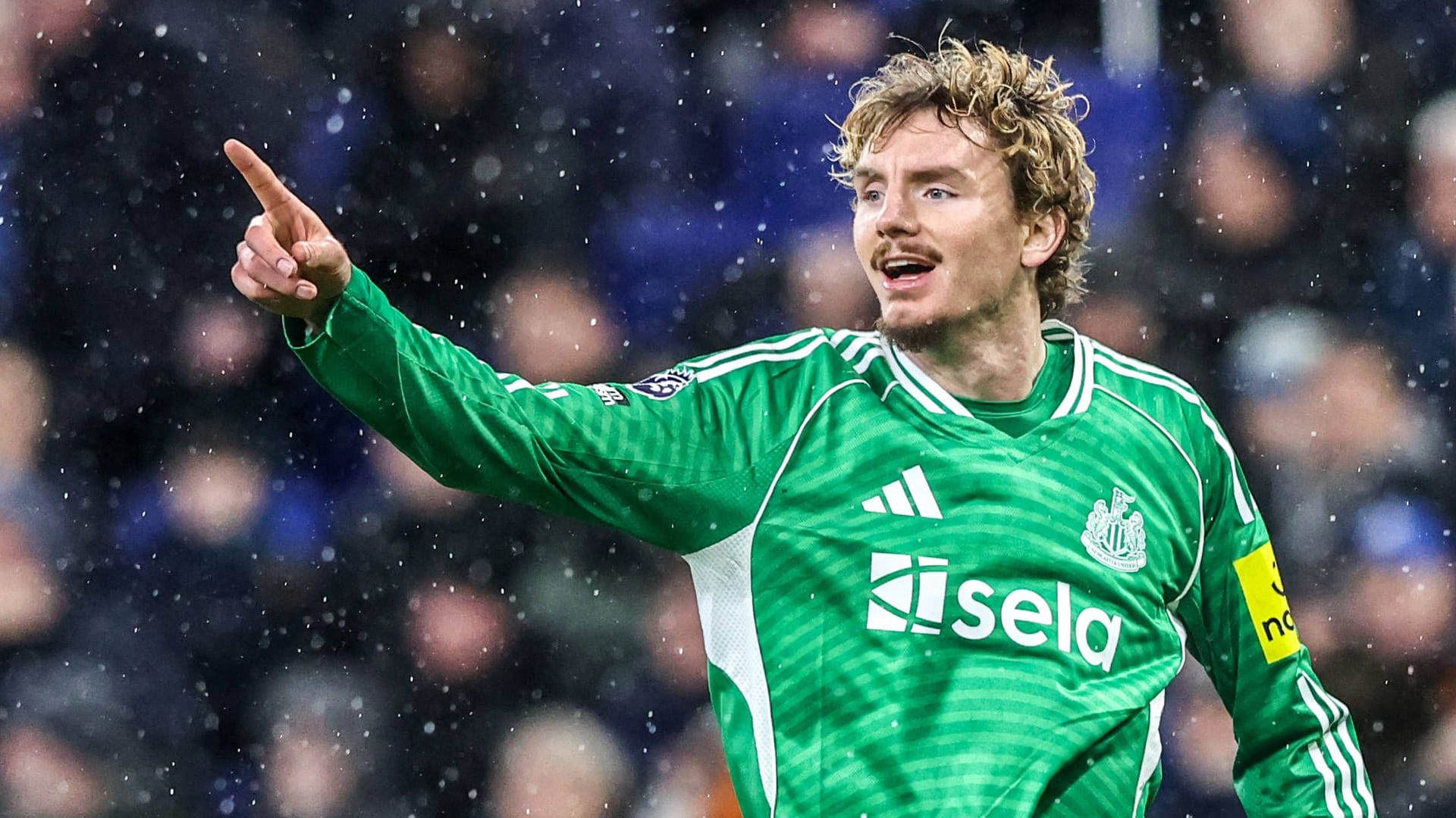 Nick Woltemade celebrates: The DFB striker celebrated his next goal for Newcastle.