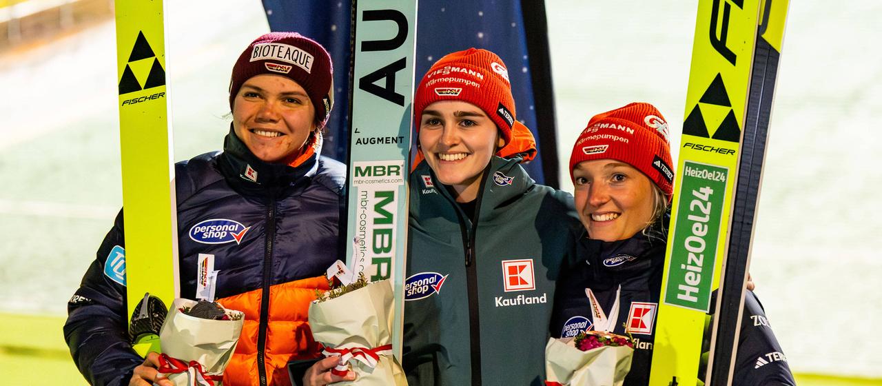 from left Agnes Reisch, Selina Freitag and Katharina Schmid at the German championships