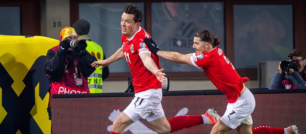 Micheal Gregoritsch celebrates his goal