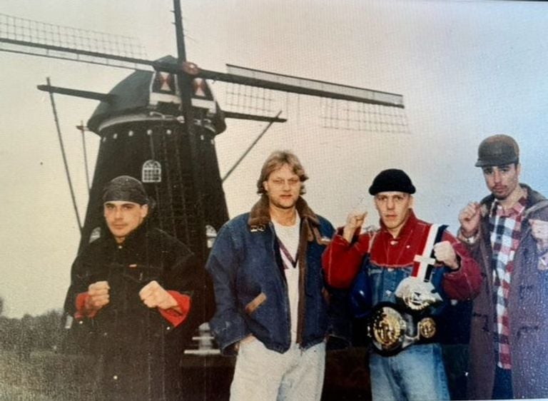 From left to right: Bas Rutten, Cor Hemmers and his stepsons Ramon and Carlo Dekkers at the mill in Zevenbergen (photo: Cor Hemmers). 