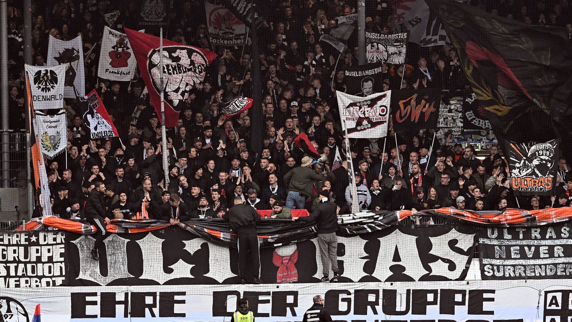 Eintracht Frankfurt fans (symbolic image): Are there riots again in Naples?