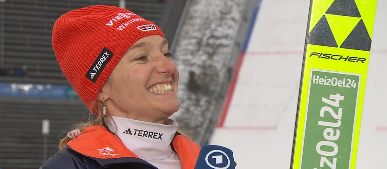 Katharina Schmid in the Sportschau interview