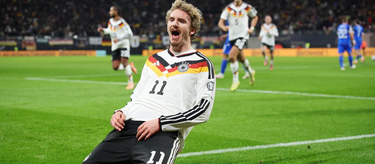 Nick Woltemade celebrates his goal