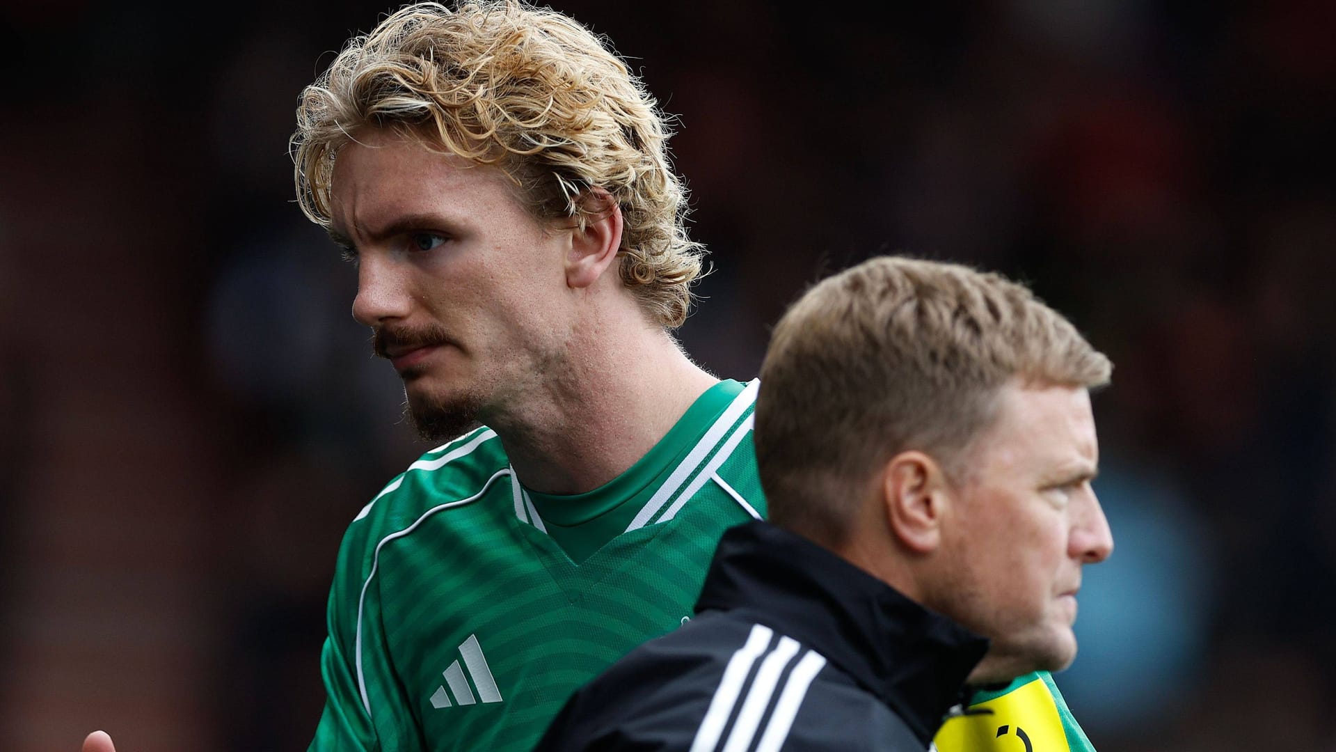 Eddie Howe (front right) next to Nick Woltemade: The Newcastle United coach was anything but satisfied with his team's performance.