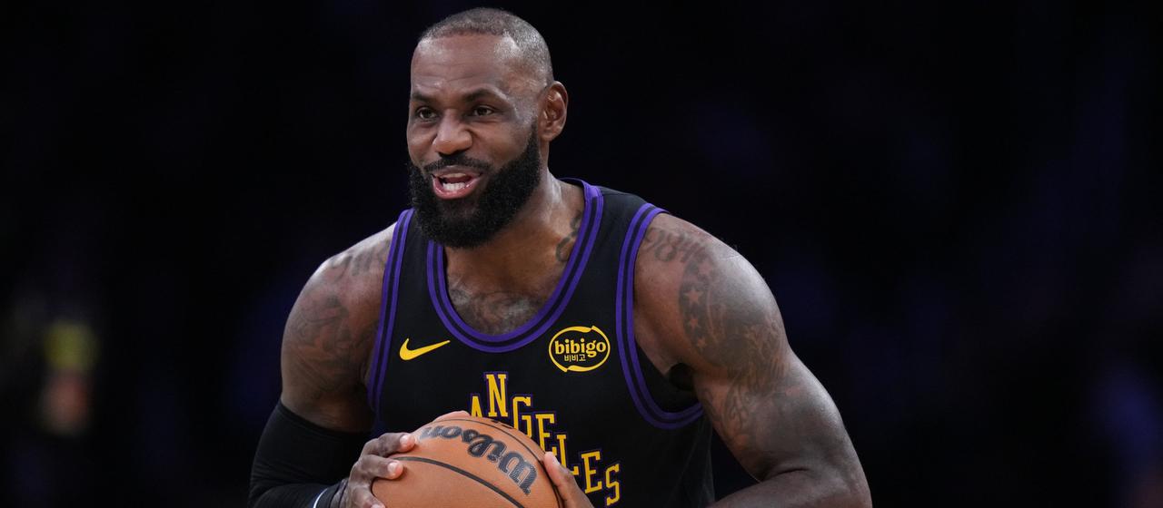 Lakers' LeBron James during the game against Utah Jazz