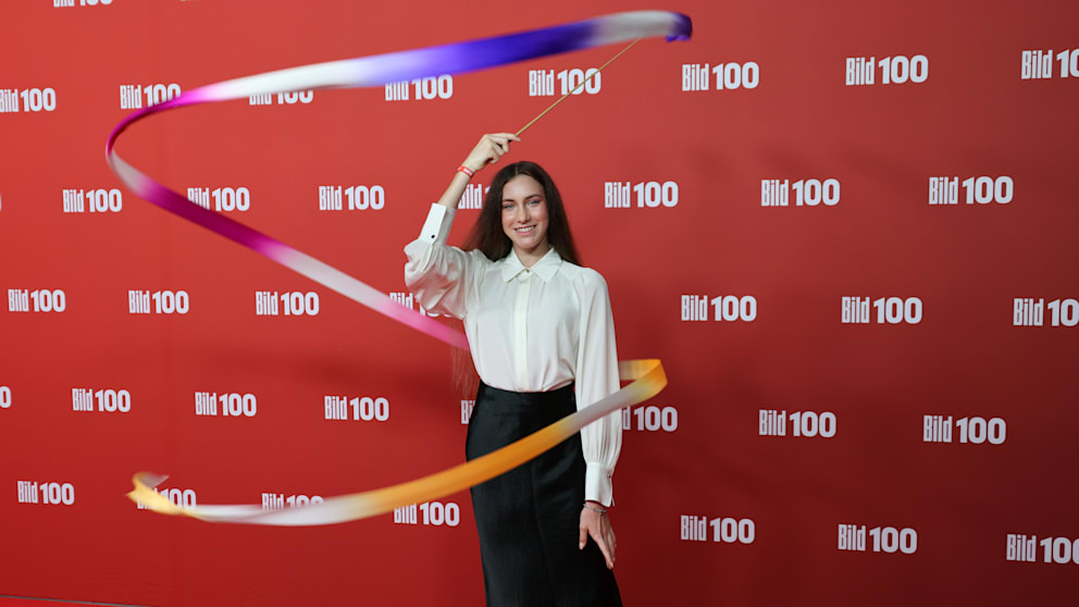Darja Varfolomeev macht auch auf dem roten Teppich eine sehr gute Figur