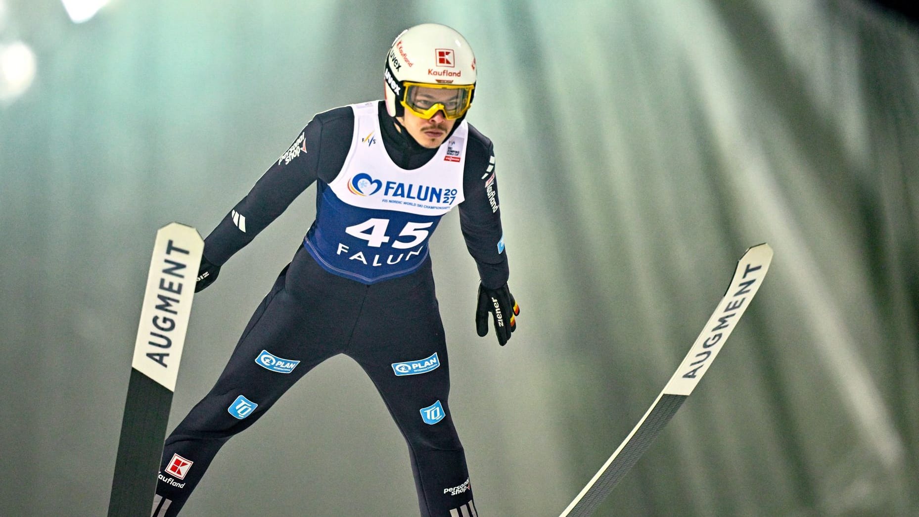 Philipp Raimund: He is happy about his second podium finish.