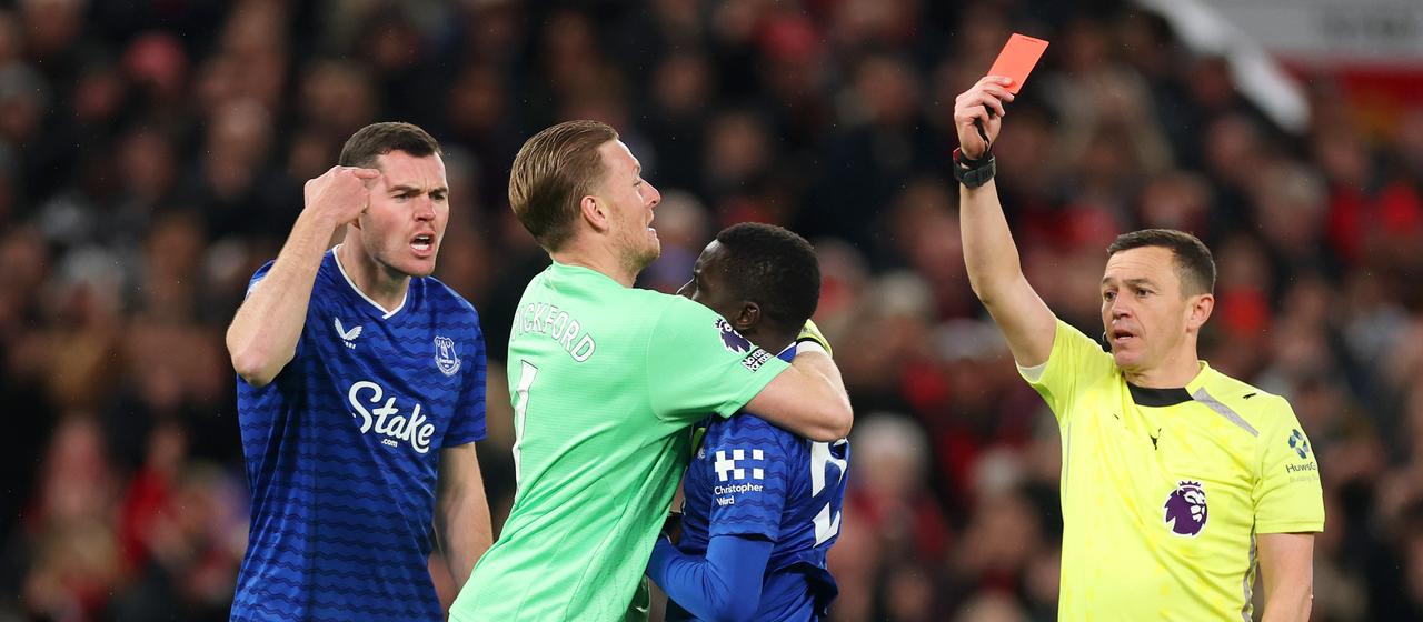 Idrissa Gueye sees red after being rude to her teammate