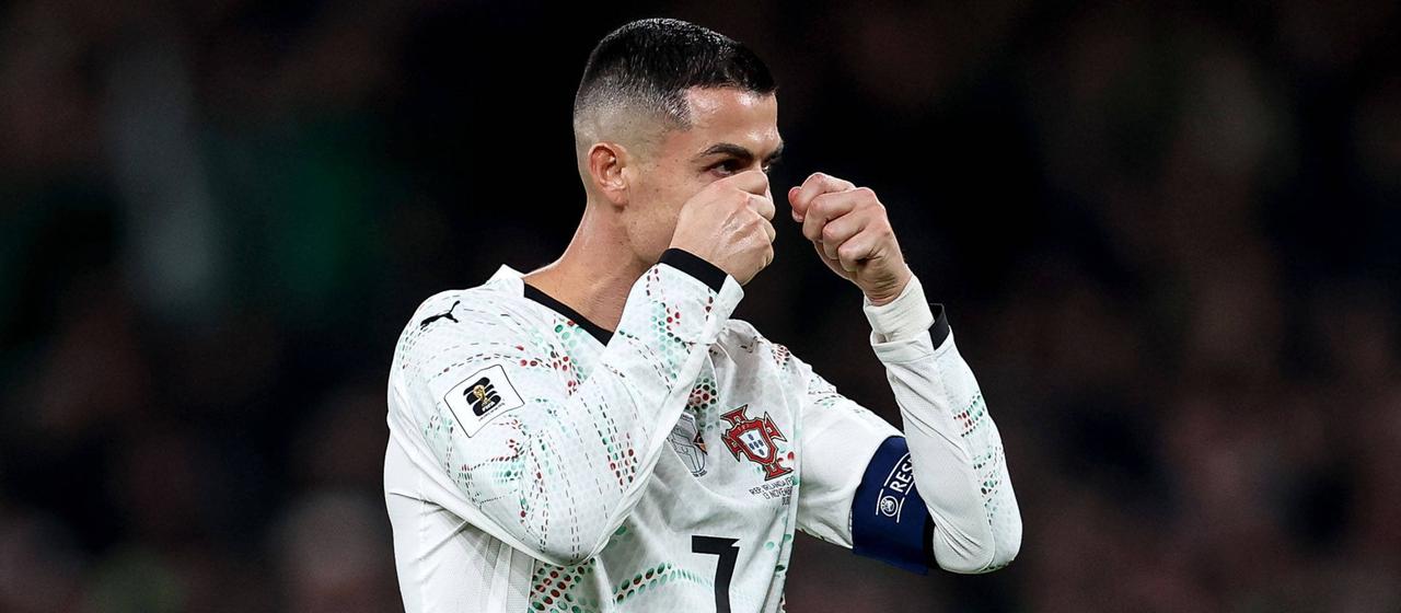 Ronaldo makes a crybaby gesture