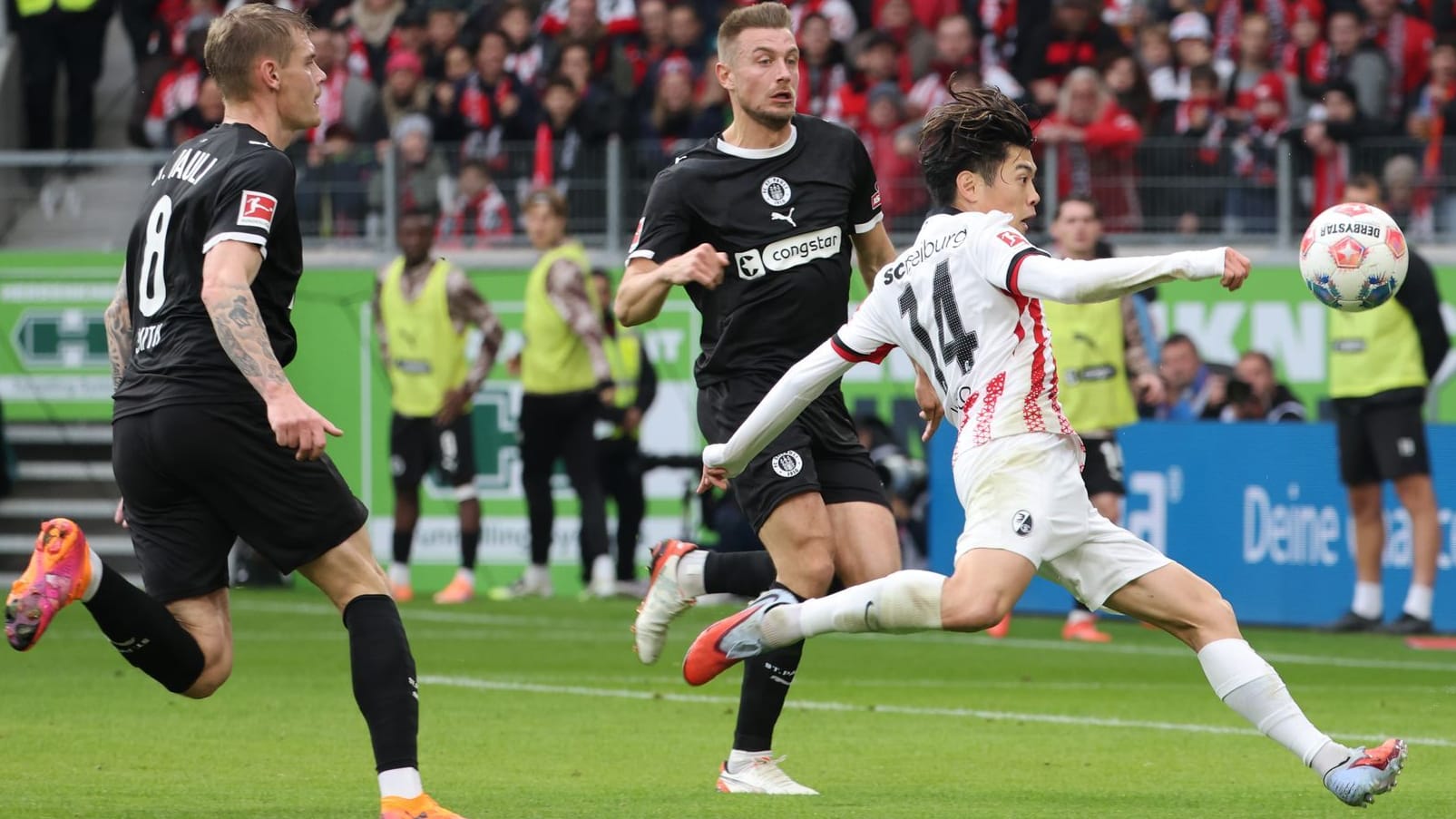 Yuito Suzuki: The Freiburg player took the lead for SC with a dream volley goal.