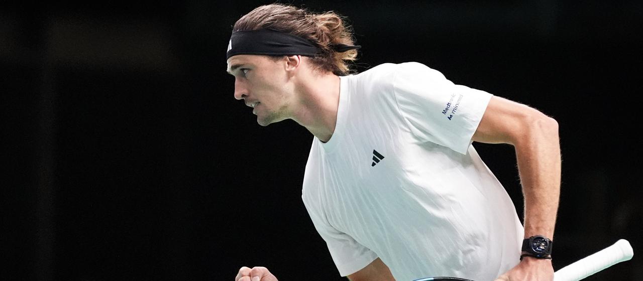 Alexander Zverev celebrates after winning a point