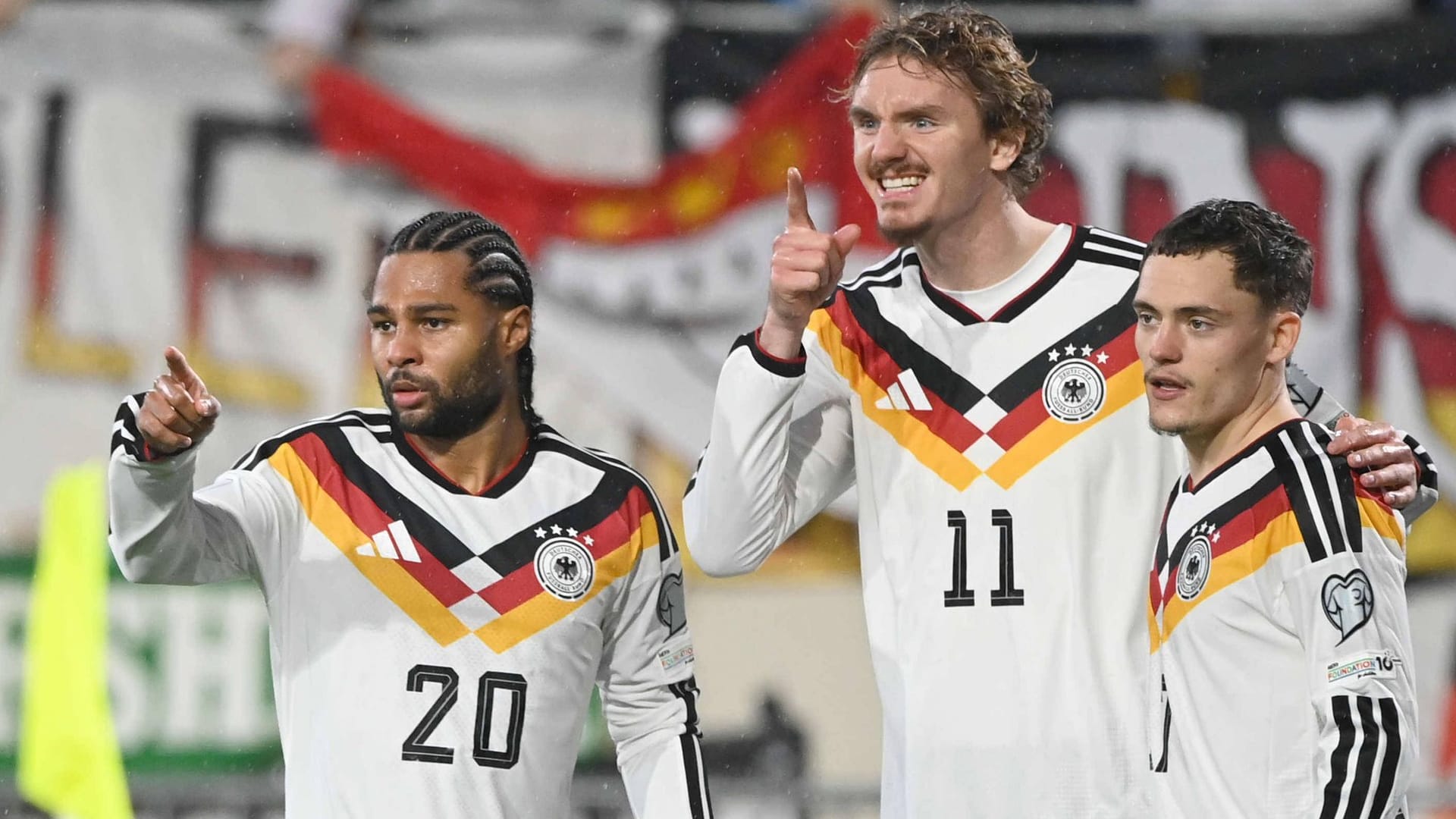 Serge Gnabry (l.), Nick Woltemade (m.) and Florian Wirtz: The German offensive players want to make everything clear on Monday.