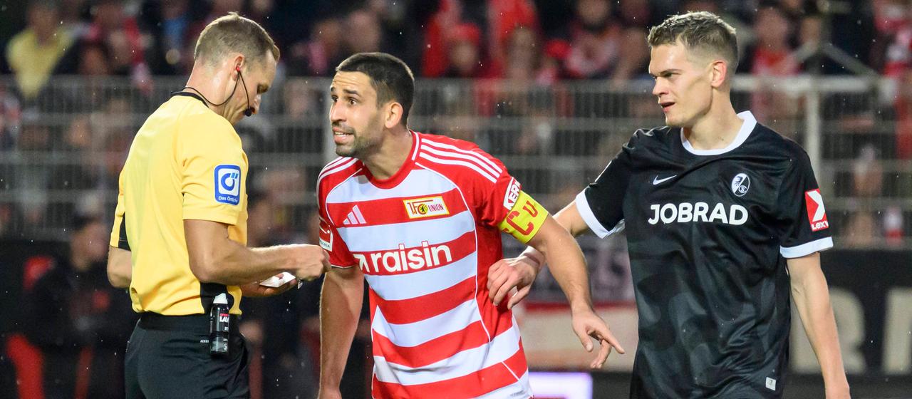 Sören Storks, Rani Khedira (center) and Matthias Ginter