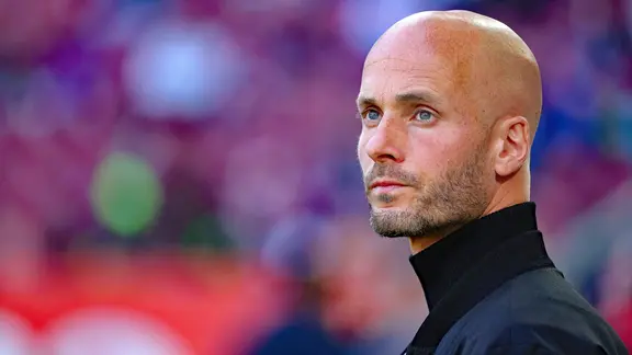 Coach Paul Simonis from VfL Wolfsburg