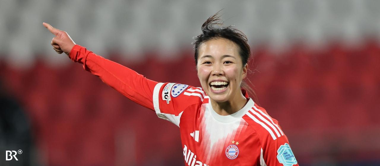 Momoko Tanikawa celebrates the 2-1 win for Munich