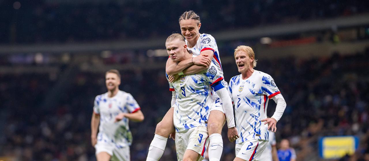 Erling Haaland celebrates his goal with Thelo Aasgaard 