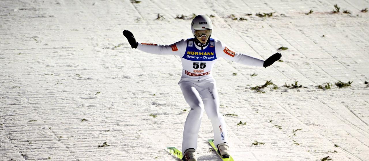 Kacper Tomasiak ski jumping in Ruka